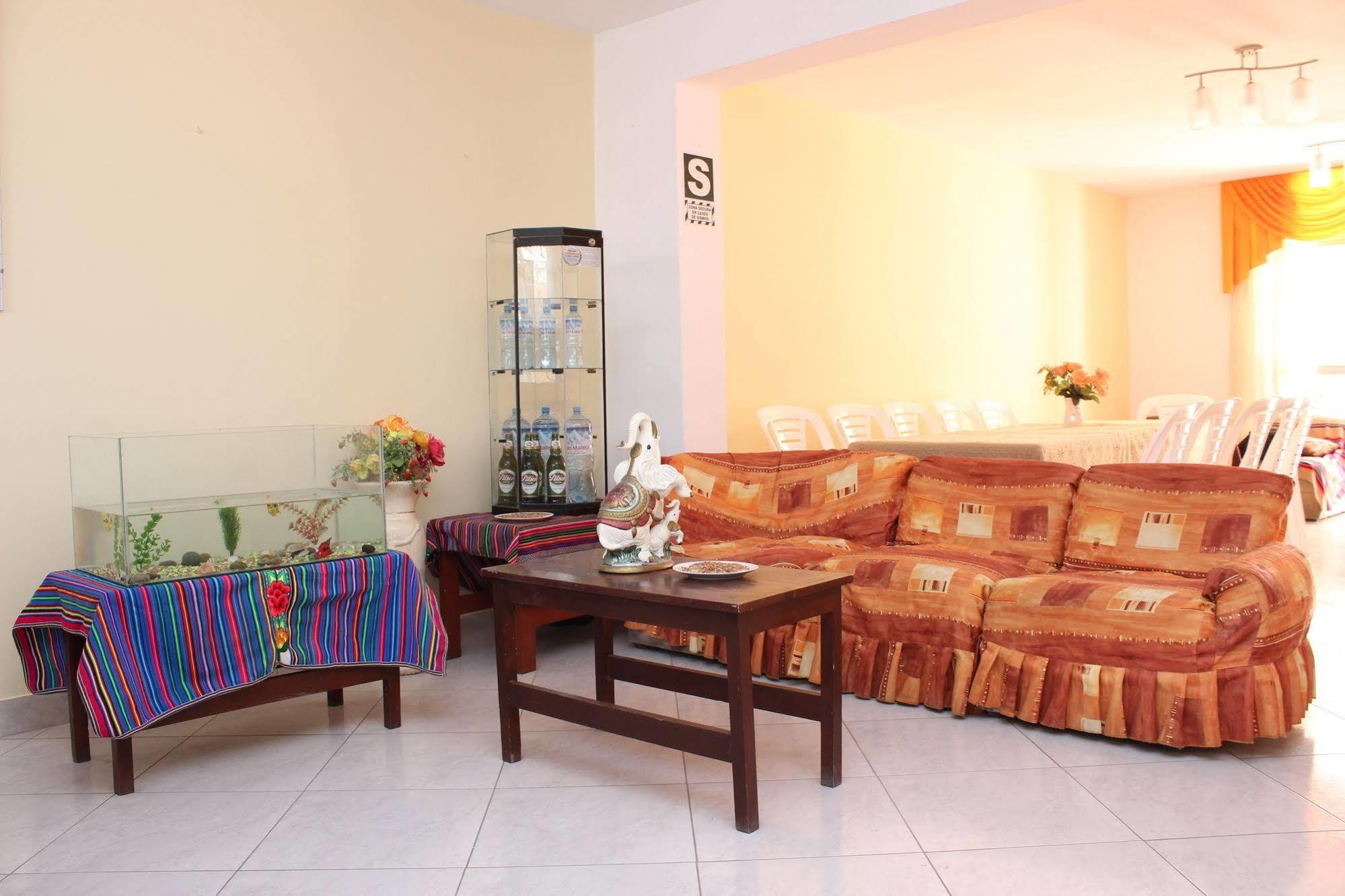 Hostal Las Fresas Lima Airport Callao エクステリア 写真