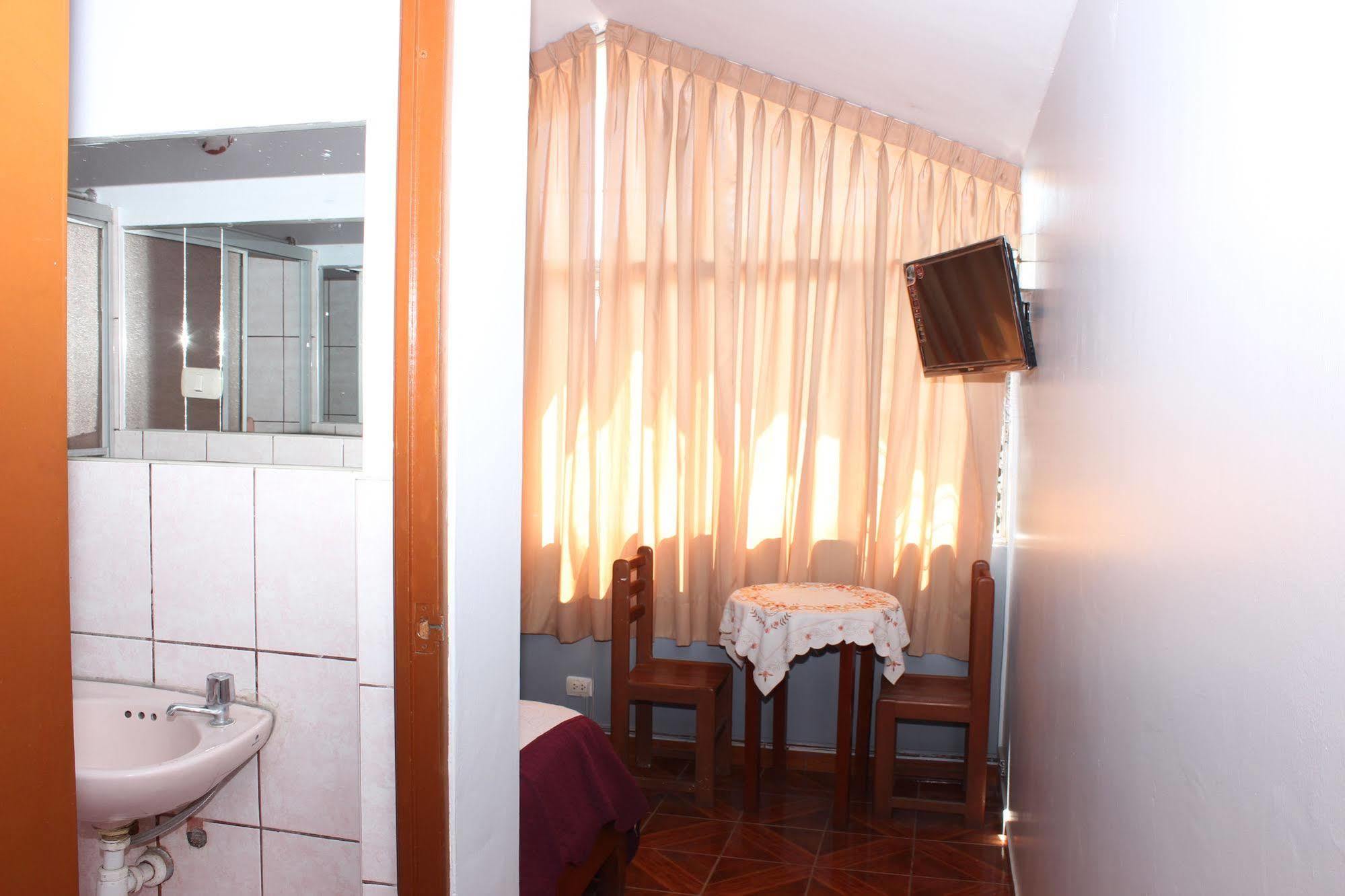 Hostal Las Fresas Lima Airport Callao エクステリア 写真